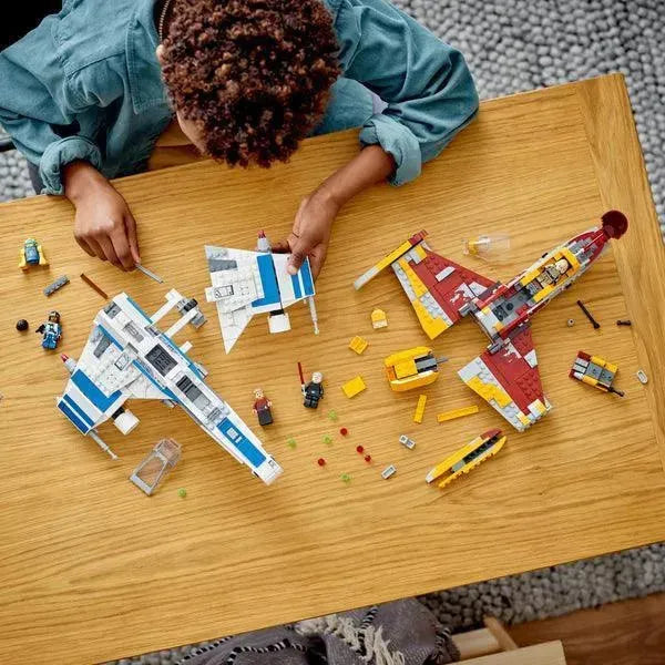 LEGO New Republic E-wing™ versus Shin Hati's Starfighter™ 75364 StarWars