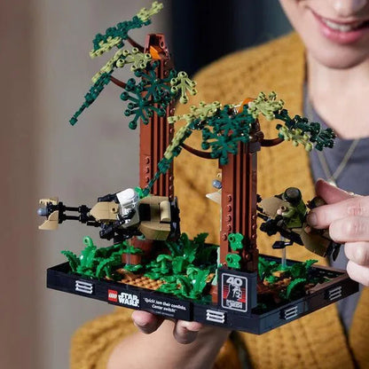 LEGO Endor Speeder Bike Chase Diorama 75353 StarWars