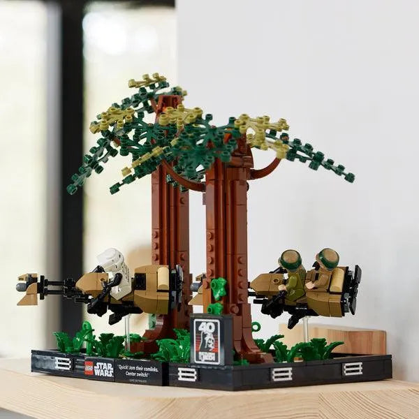 LEGO Endor Speeder Bike Chase Diorama 75353 StarWars