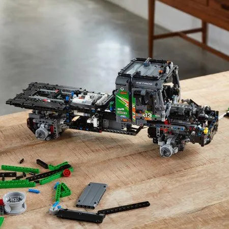 LEGO Mercedes-Benz Zetros Trial Truck 4X4 42129 Technic