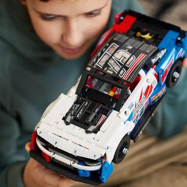 LEGO NASCAR® Next Gen Chevrolet Camaro ZL1 42153 Technic